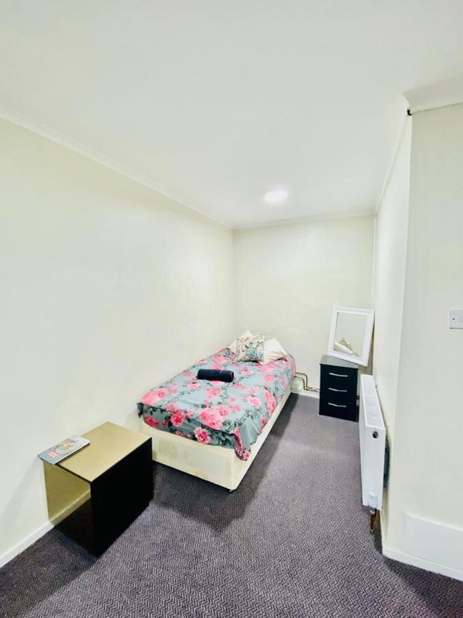 Apartamento Spacious One Bedroom Edgeware Road Central Londres