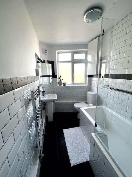 Trendy Brixton Residence! * London