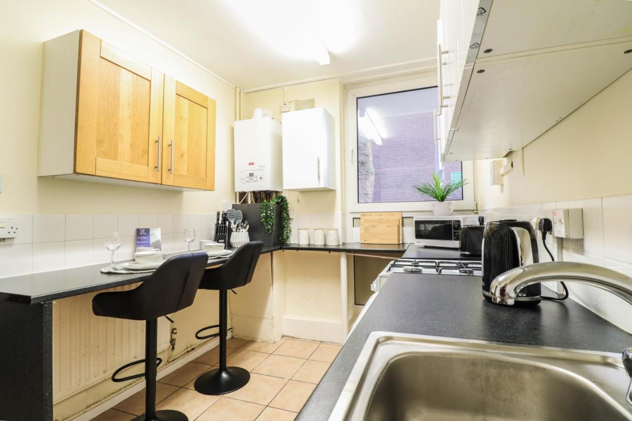 Cosy Property Right By Warren Street Station! Free Wifi! Londen