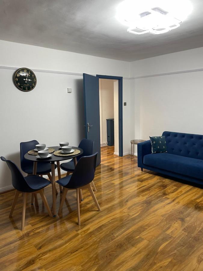 Elegant 2 Bedroom Flat In Chiswick Near Tube Stations Appartement *
