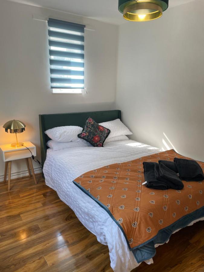 Appartement Elegant 2 Bedroom Flat In Chiswick Near Tube Stations *