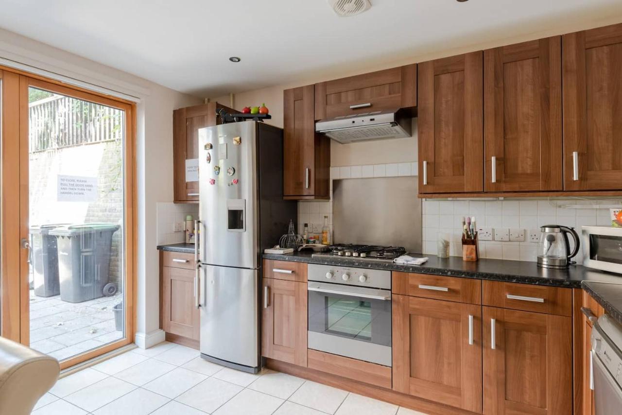 Holiday home Balcony Park View Townhouse London
