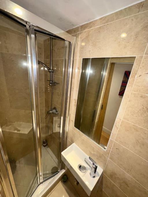 Grade Ii Listed Balconied 3-bed Mezzanine Kensington Flat Apartment