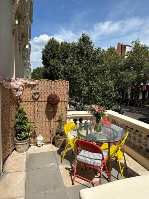Grade Ii Listed Balconied 3-bed Mezzanine Kensington Flat * London