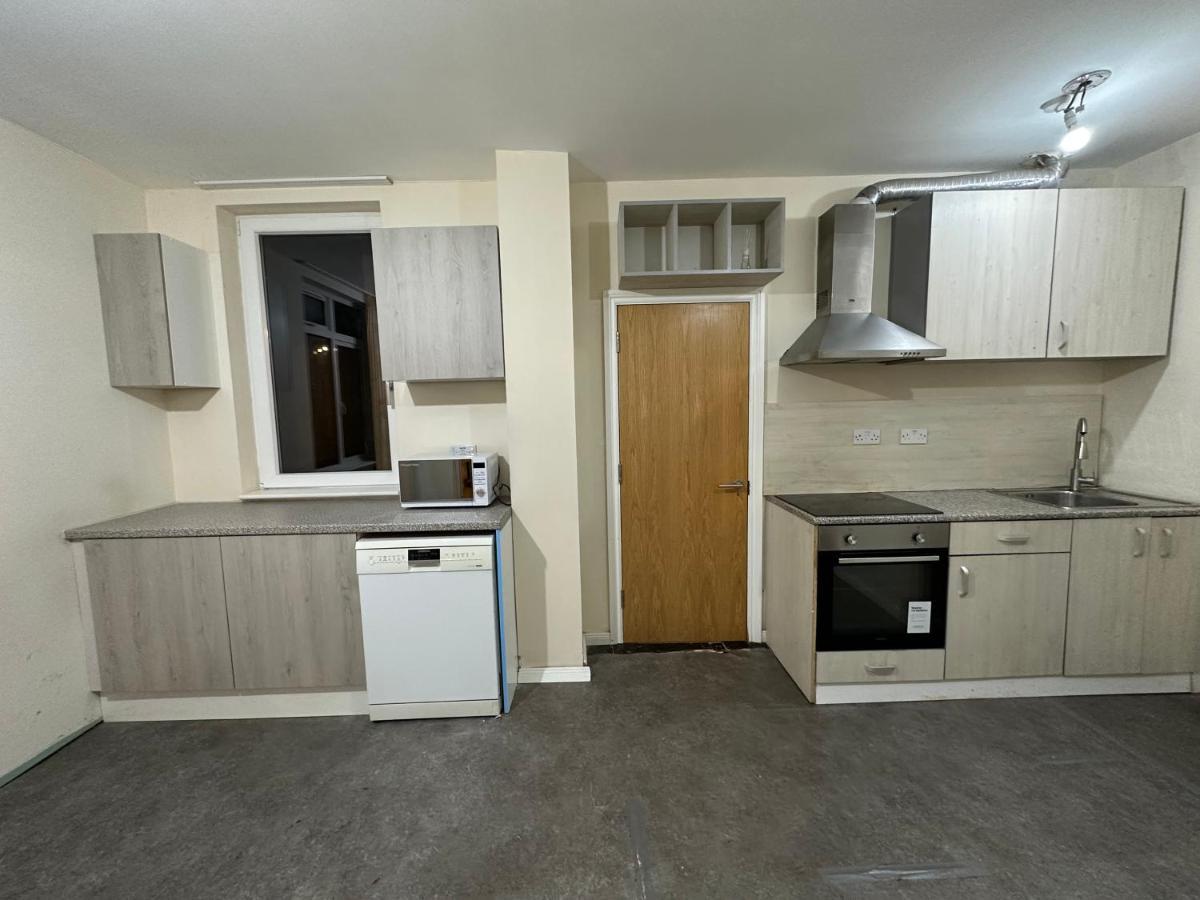Vakantiehuis North A Spacious 7 Bedroom House Accommodating Up To 18 People Complete With Own Gym And Table Tennis Londen