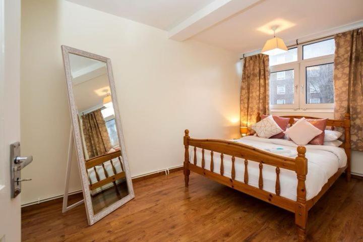 Spacious Near With Smart Tv Privatunterkunft *