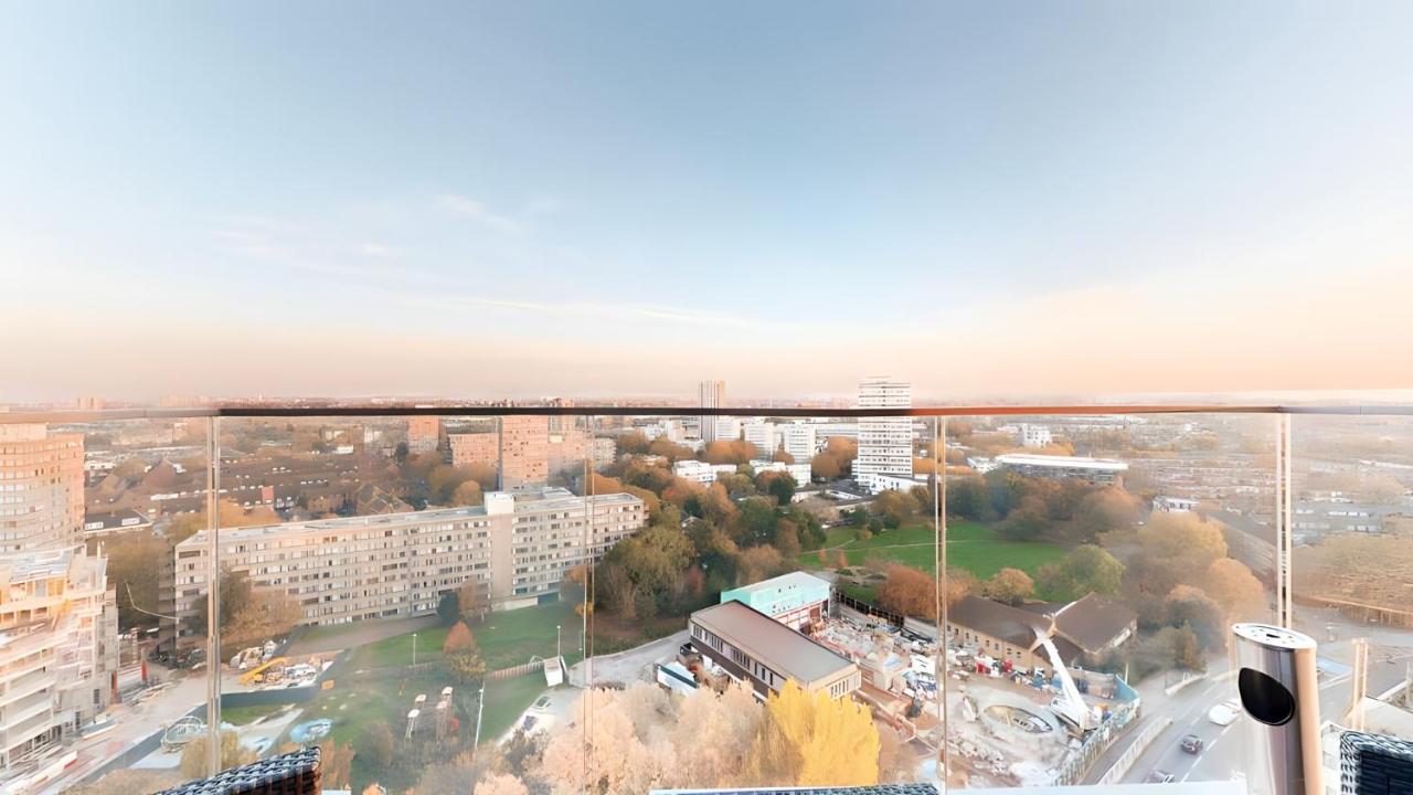 Appartement View 2-bed Battersea Penthouse - Underground Parking Londen