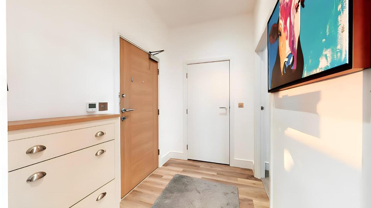 Appartement View 2-bed Battersea Penthouse - Underground Parking *