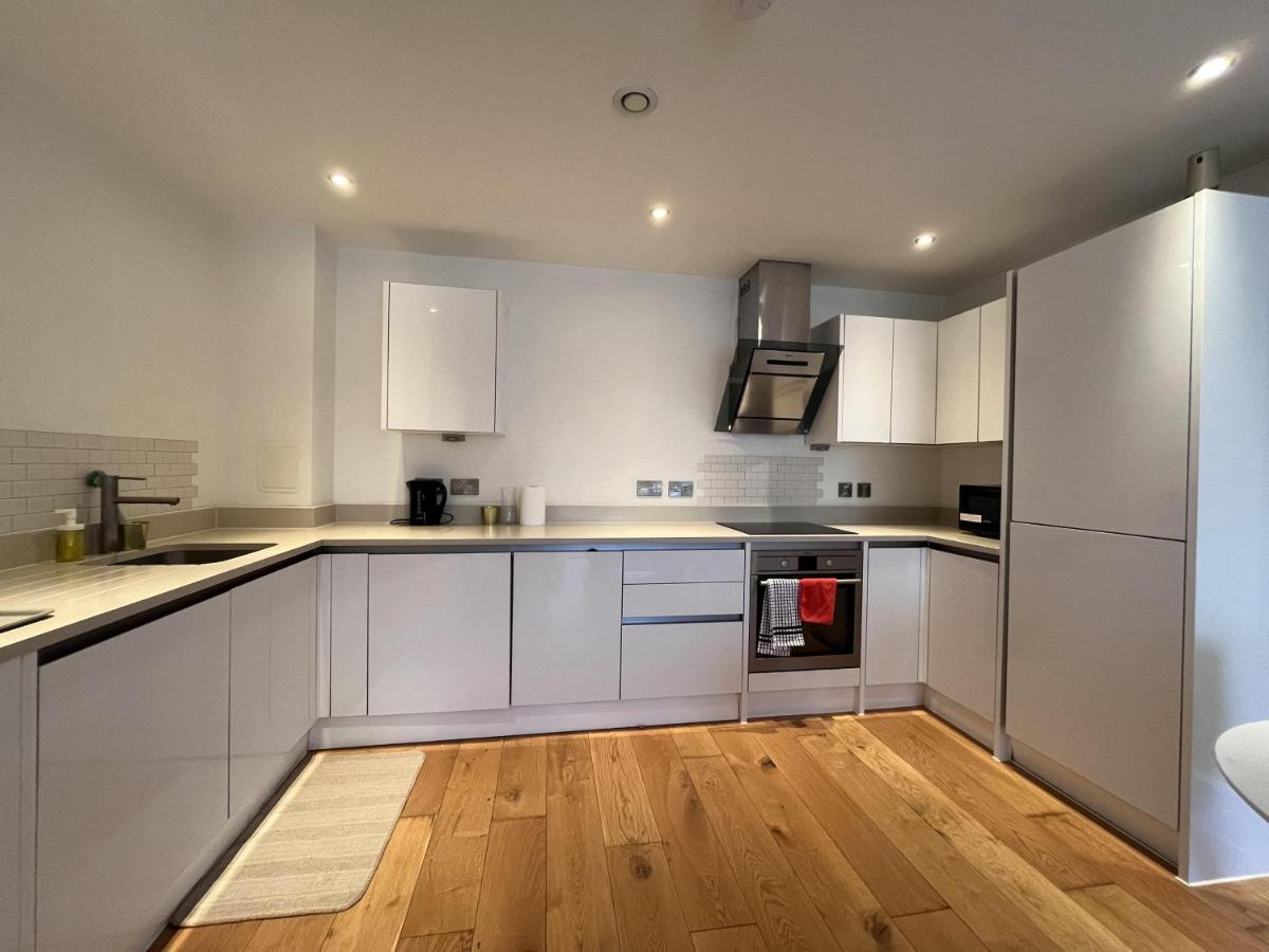 Apartment Lovely Charming 2-bedroom In Bow *