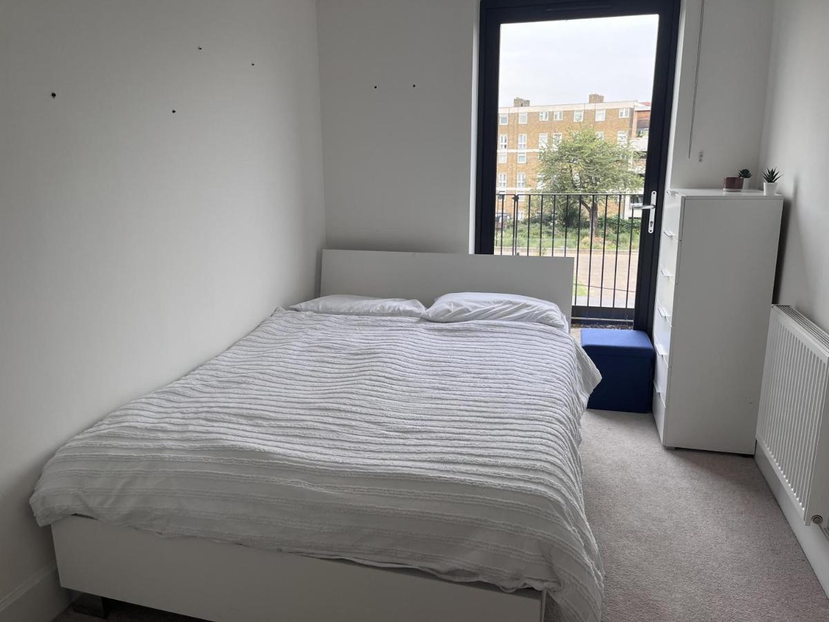 Apartment Lovely Charming 2-bedroom In Bow *