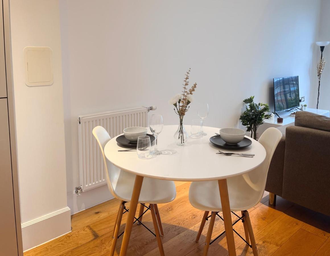 Apartment Lovely Charming 2-bedroom In Bow London