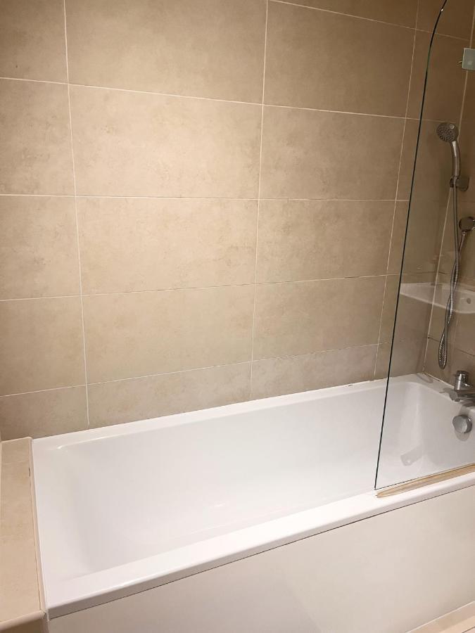 Lovely Charming 2-bedroom In Bow Apartment