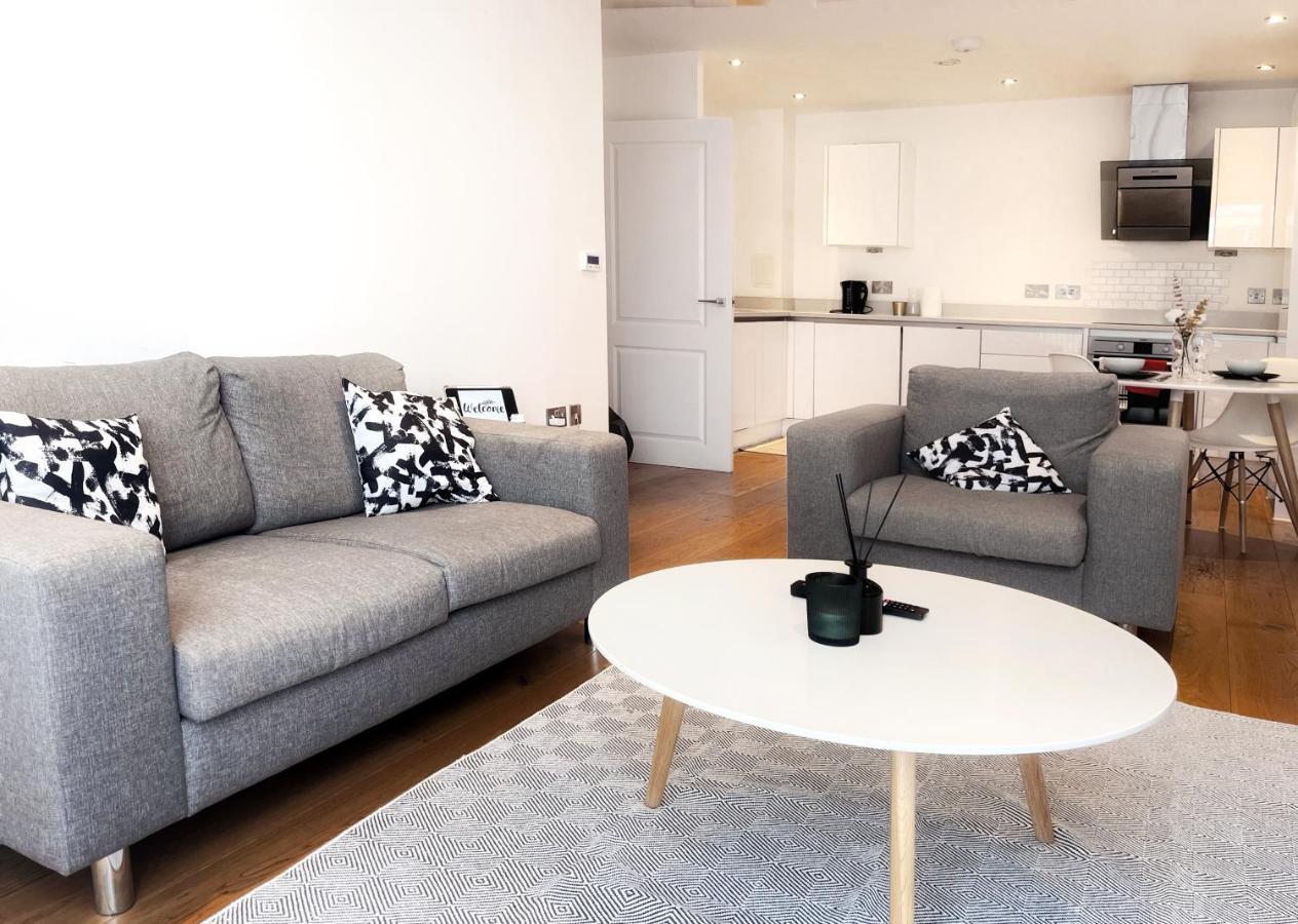 Lovely Charming 2-bedroom In Bow *