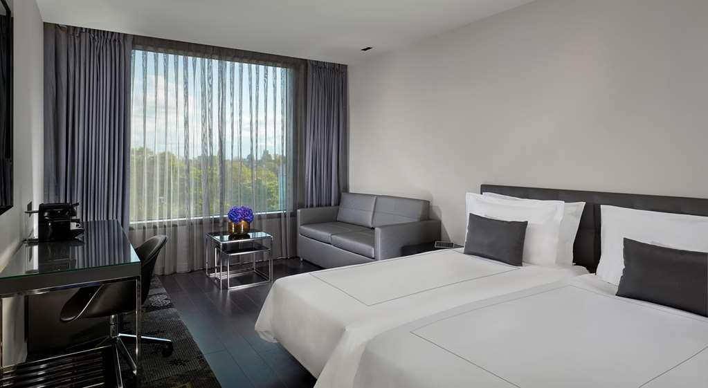 Park Plaza London, Park Royal London