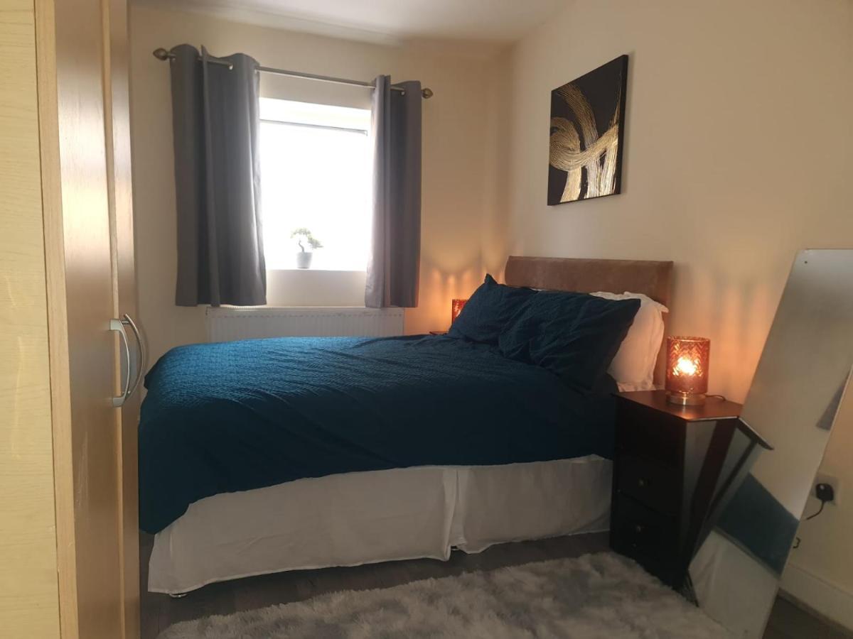 One Bedroom With Garden Apartment London