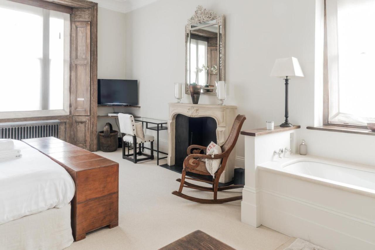 A Chelsea Retreat - 2 Bedroom With Garden And Parking London