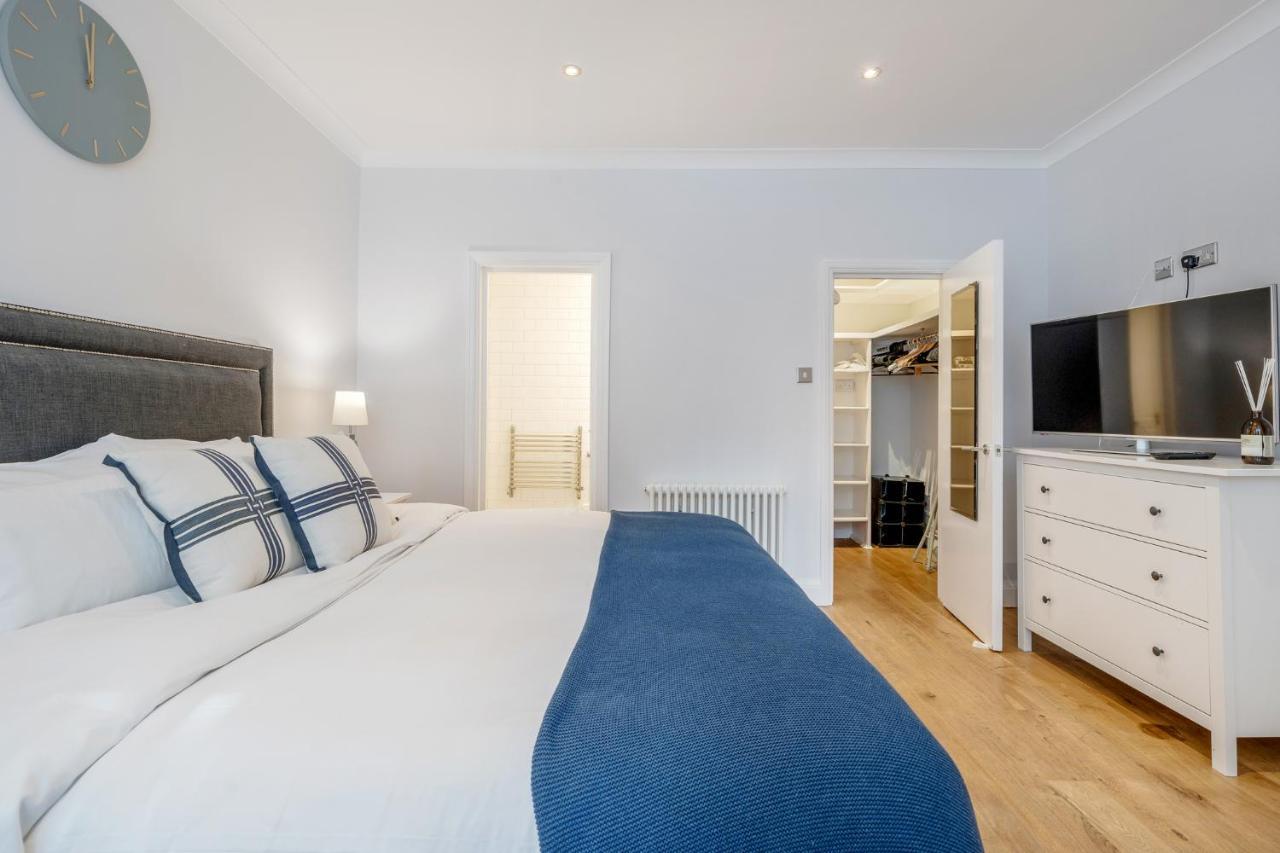 Apartment Apollo's Garden London