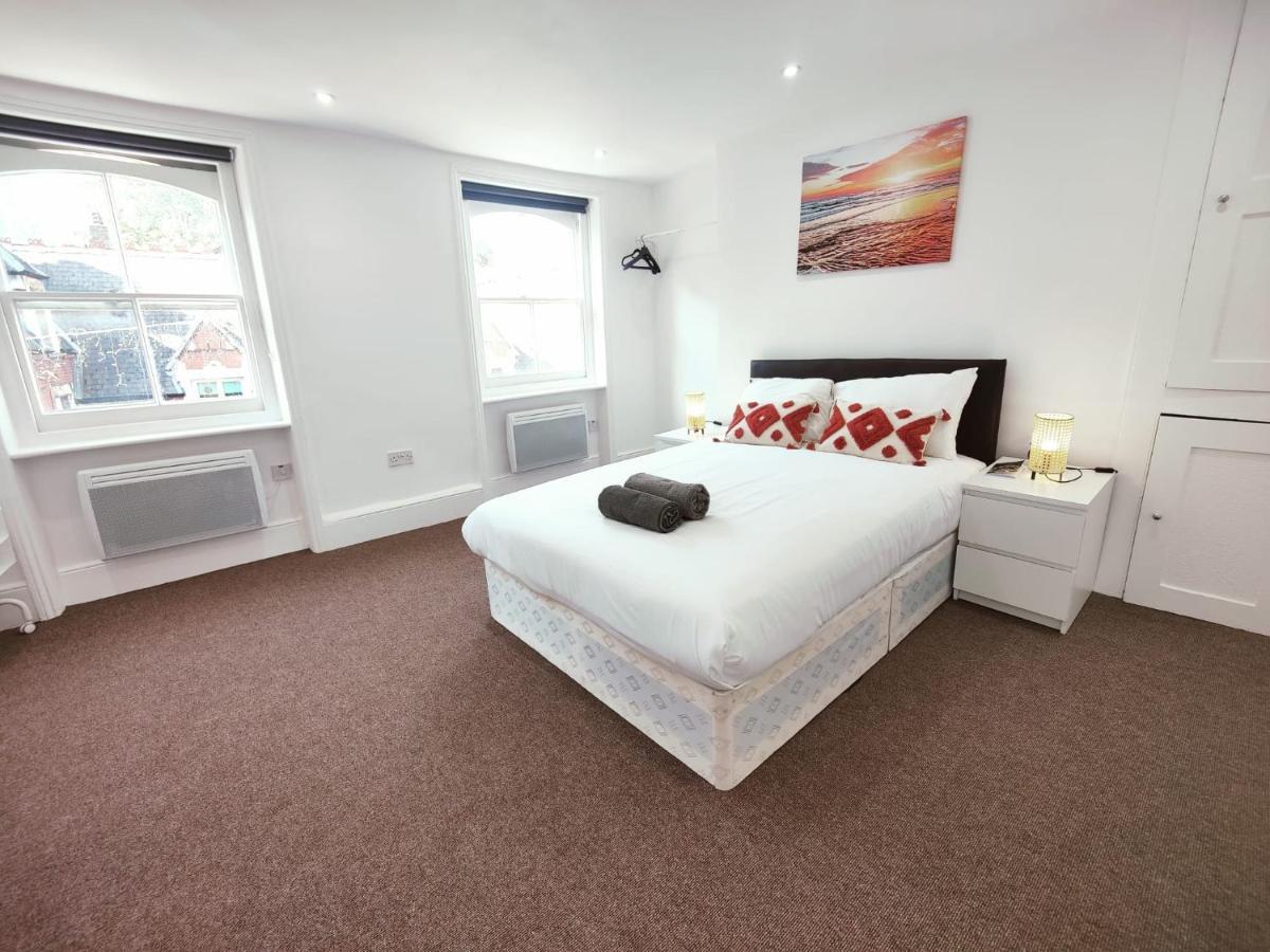 3 Bed Flat Close To Liverpool St & Brick Lane * Londen