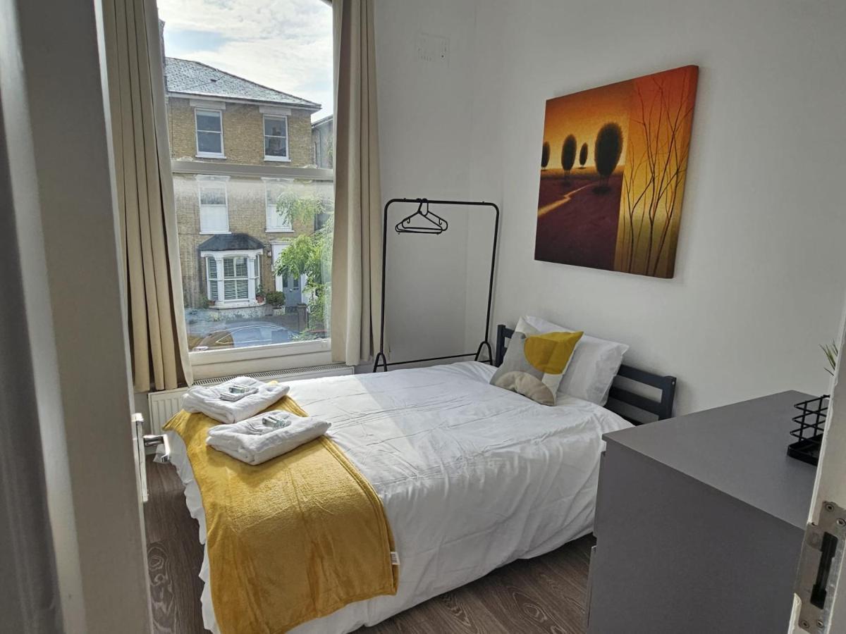 3 Bedroom In Finsbury Park Appartement