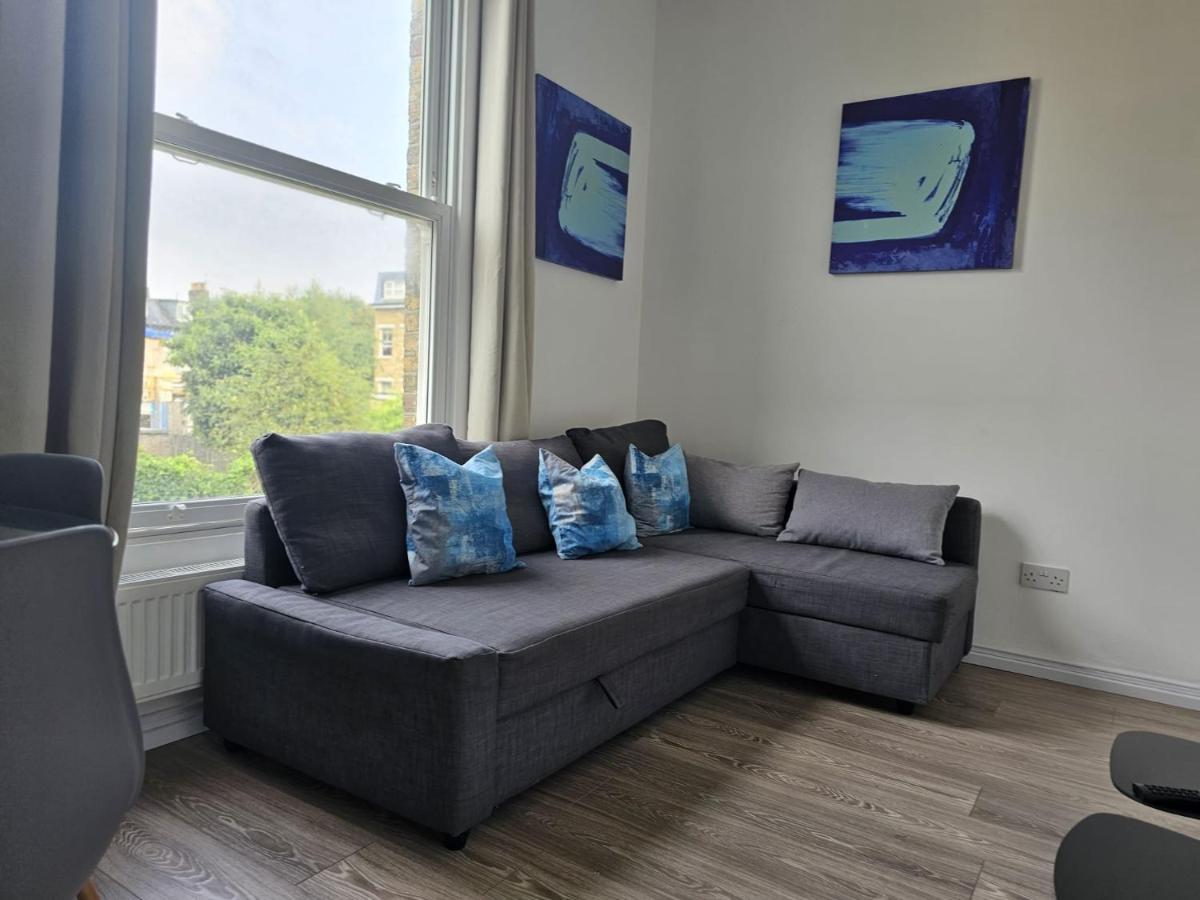 Appartement 3 Bedroom In Finsbury Park Londen