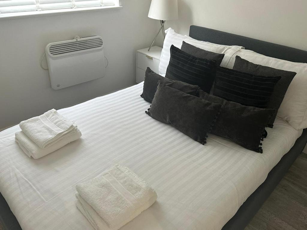 Modern 1 Bed Flat In The Heart Of Hackney London