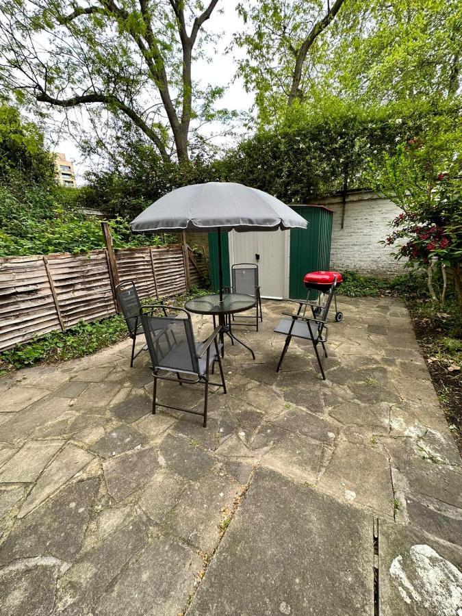 Garden Flat Whitechapel *