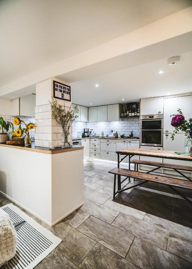 Stunning 2br, Split-level Flat W Garden, Deptford *