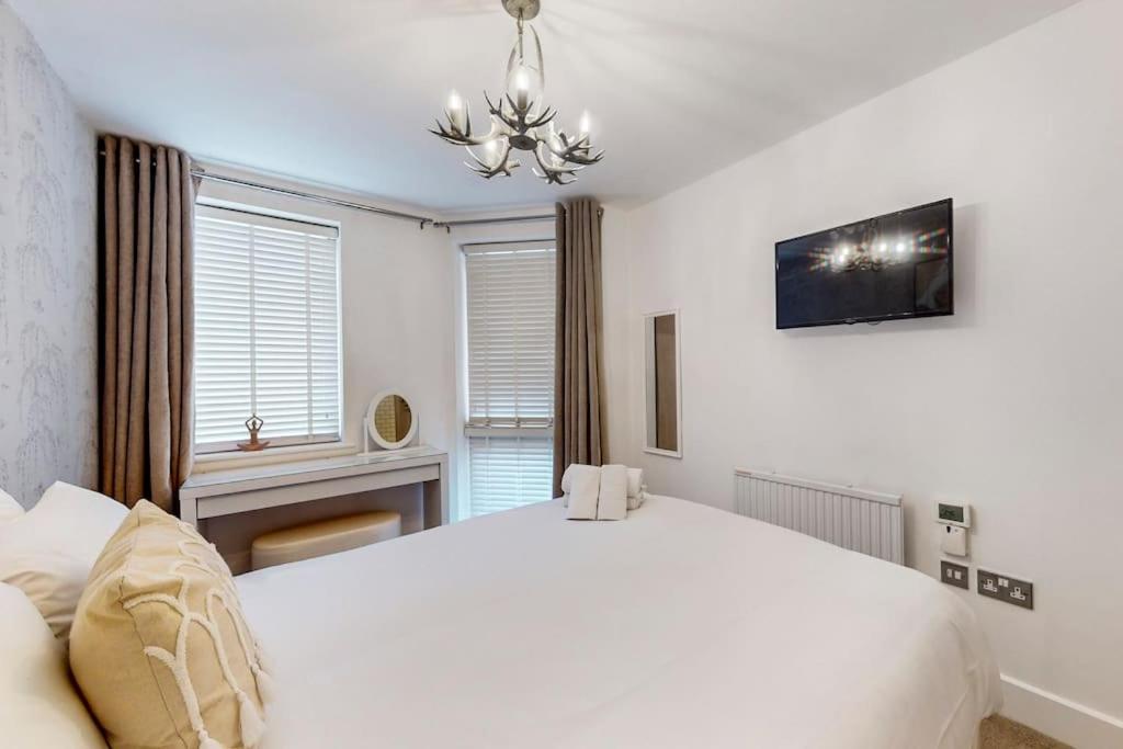 Bright & Beautiful 1 Bedroom Flat In Bridge Londen