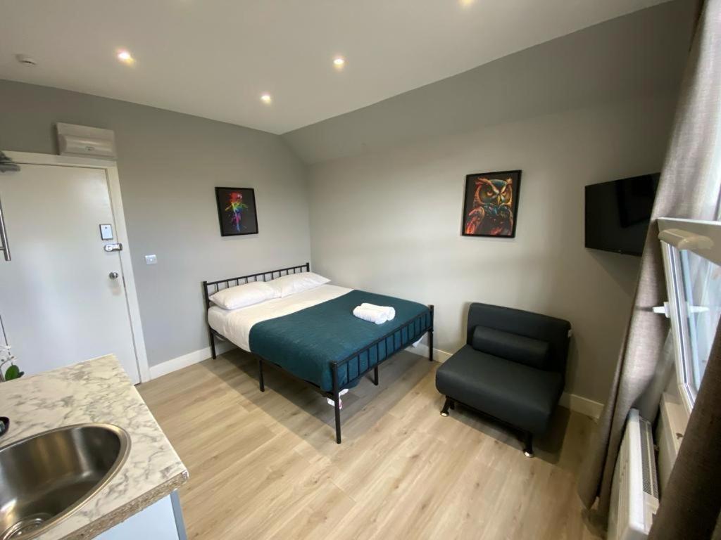 Holloway - Next To Emirates Stadium - Private Bathroom - Shared Kitchen * Londen