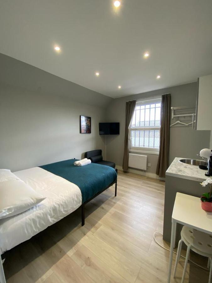 Holloway - Next To Emirates Stadium - Private Bathroom - Shared Kitchen Appartement Londen