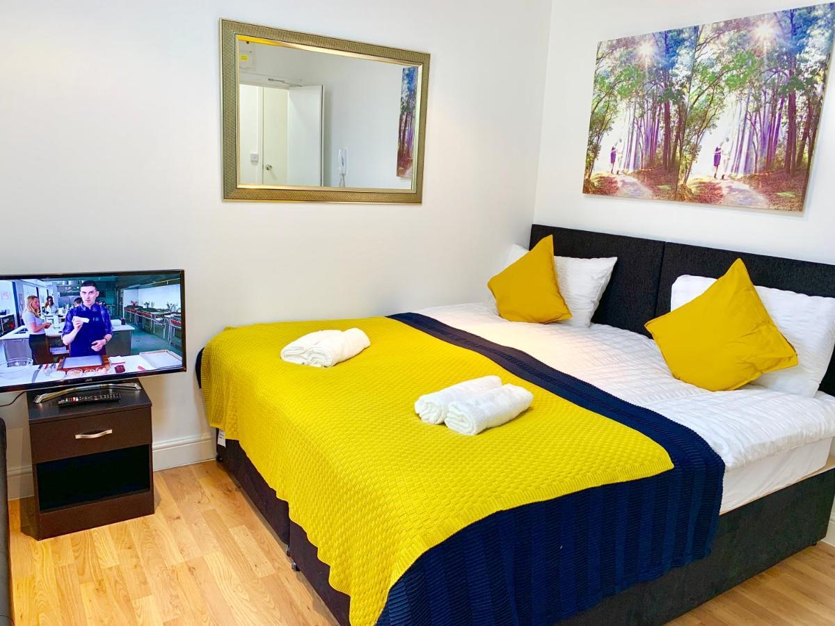 Apartments, Private Bathroom, Kitchenette, Parking, Np5 Apartment