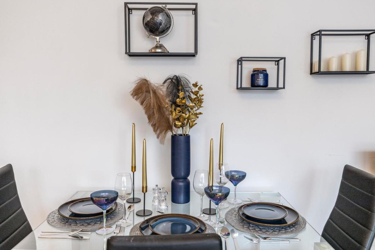 Modern Flat In Golders