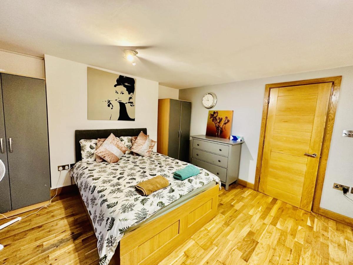 One Bed In Camden London