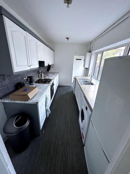 18 Min To 5 Min Walk To Abby Wood London