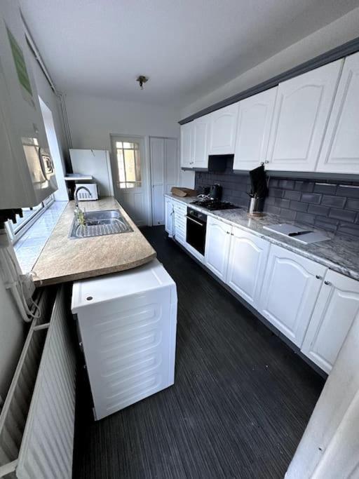 18 Min To 5 Min Walk To Abby Wood London