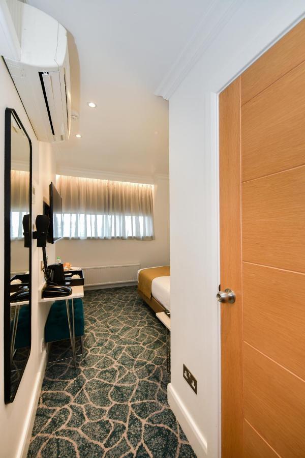 Queens Park Premier Hyde Park 4* London