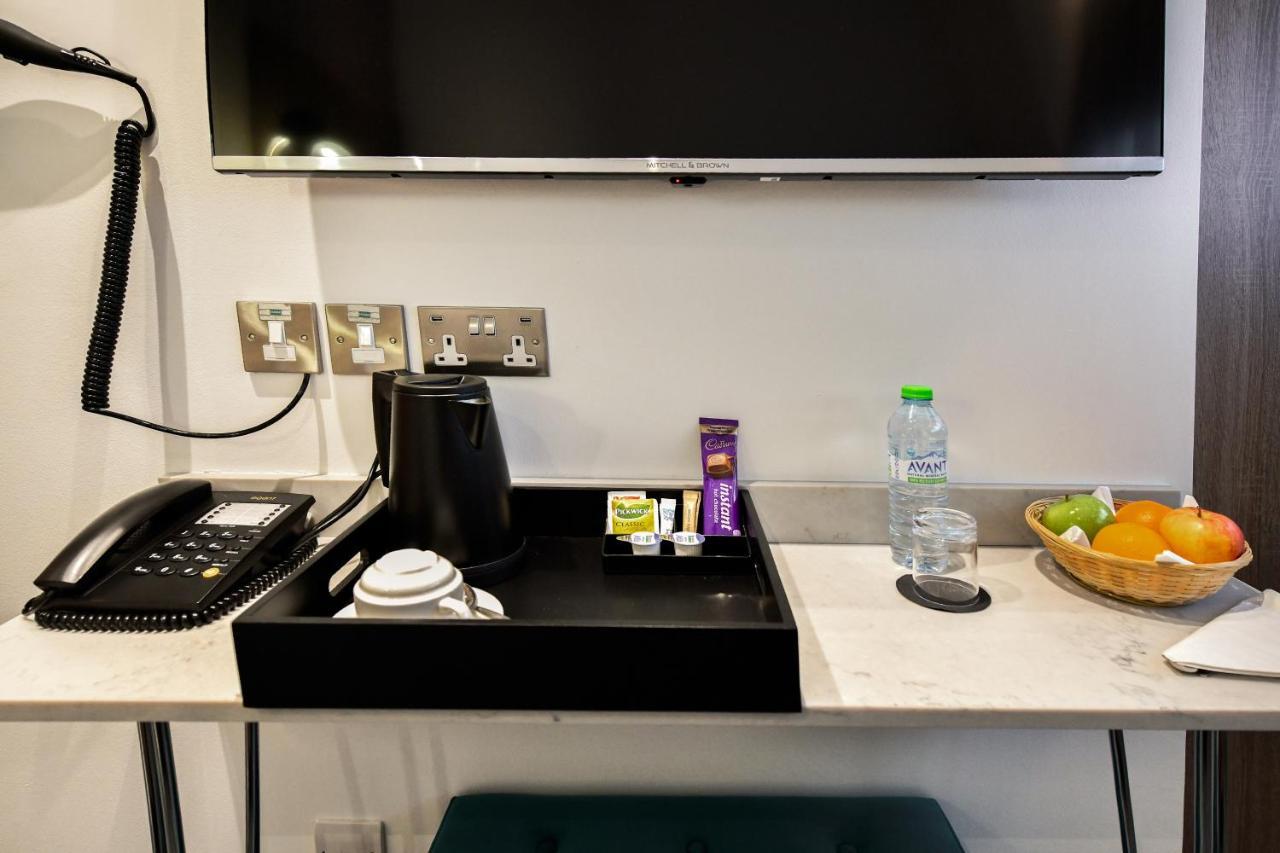 Queens Park Premier Hyde Park Hotel 4*