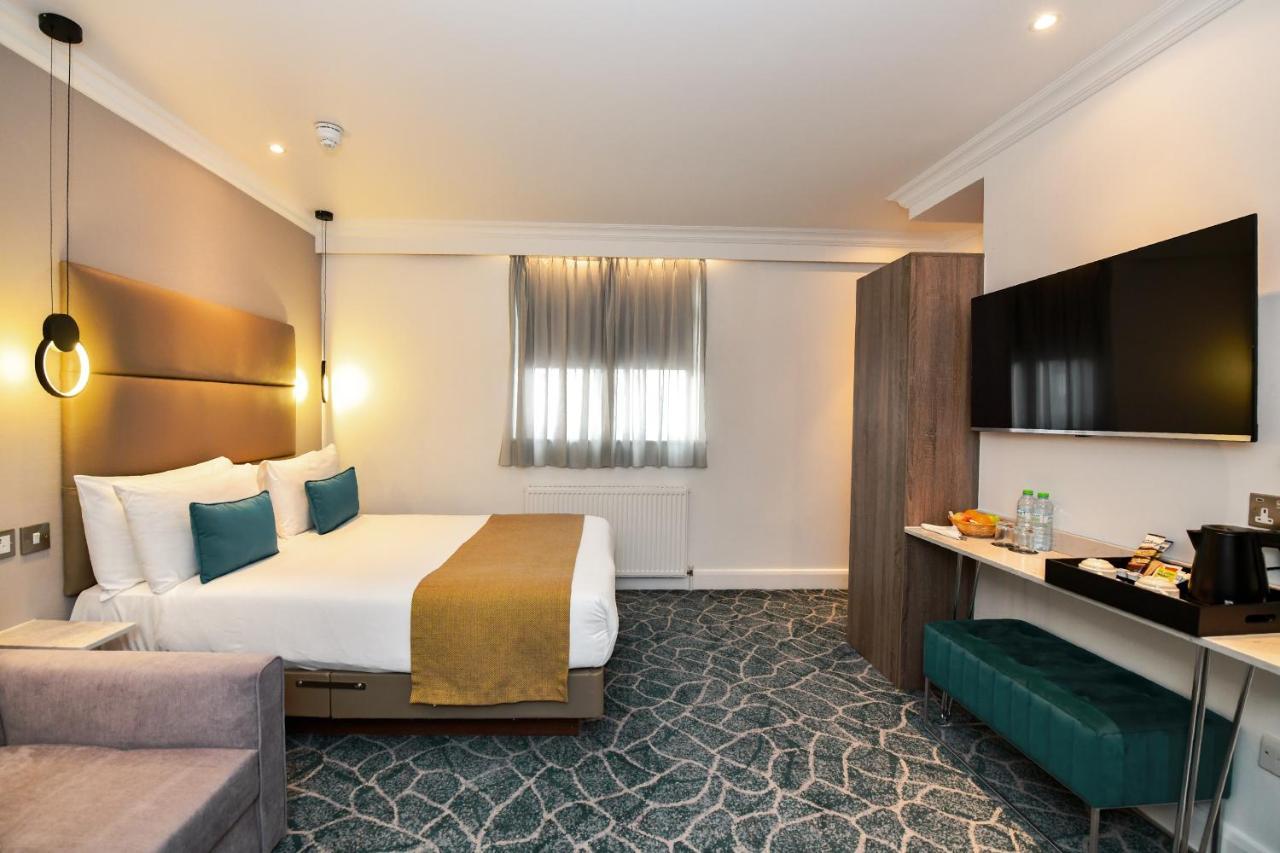 Queens Park Premier Hyde Park 4* London
