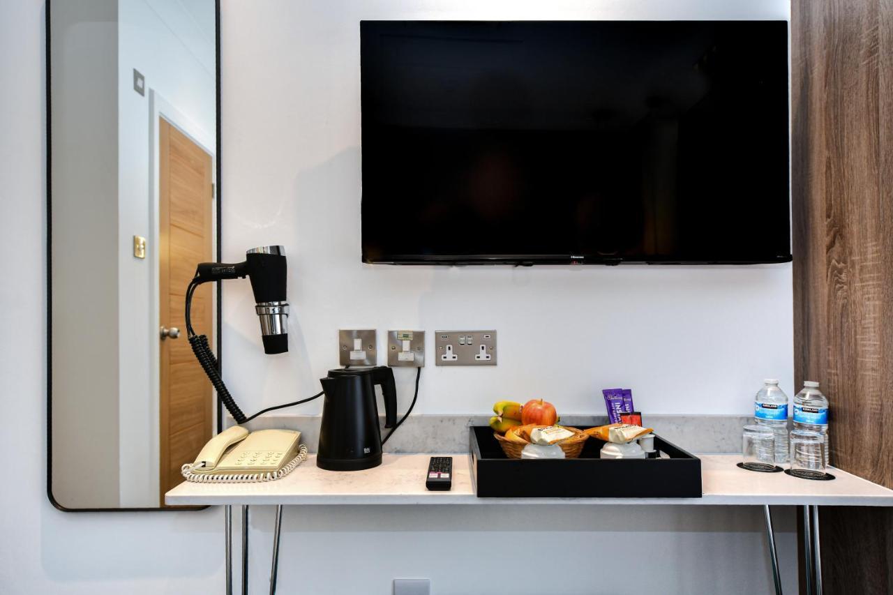 Hotel Queens Park Premier Hyde Park 4*