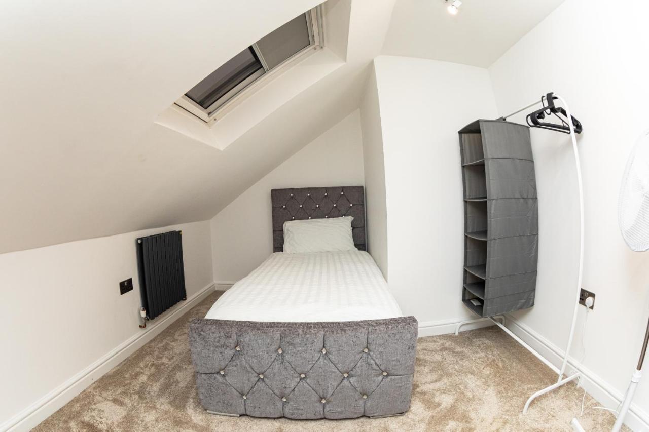 Holiday home Bonneville House, Private Jacuzzi And Modern Interior London