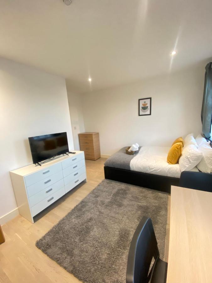 Cozy En-suite Near Stratford Guest house London