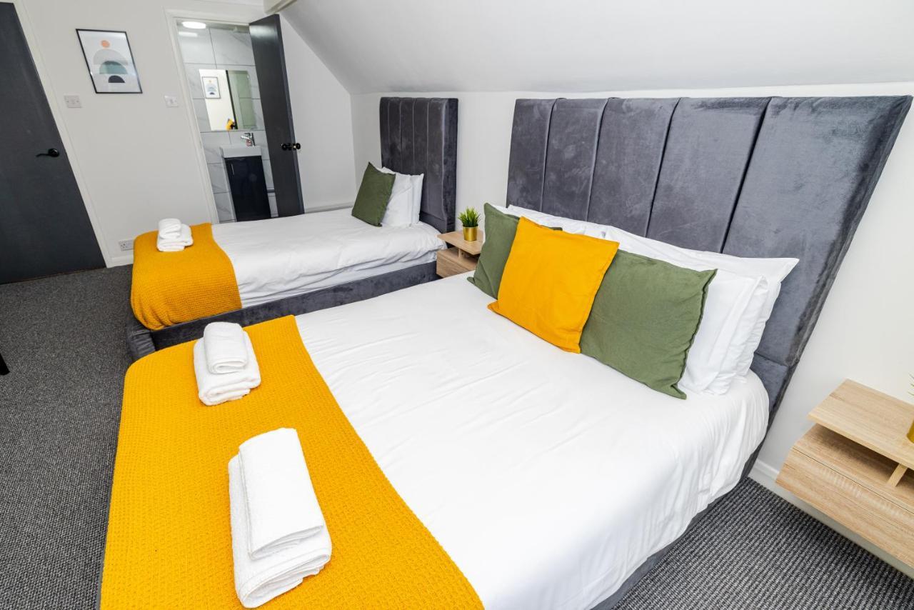 Hotel Woodford London