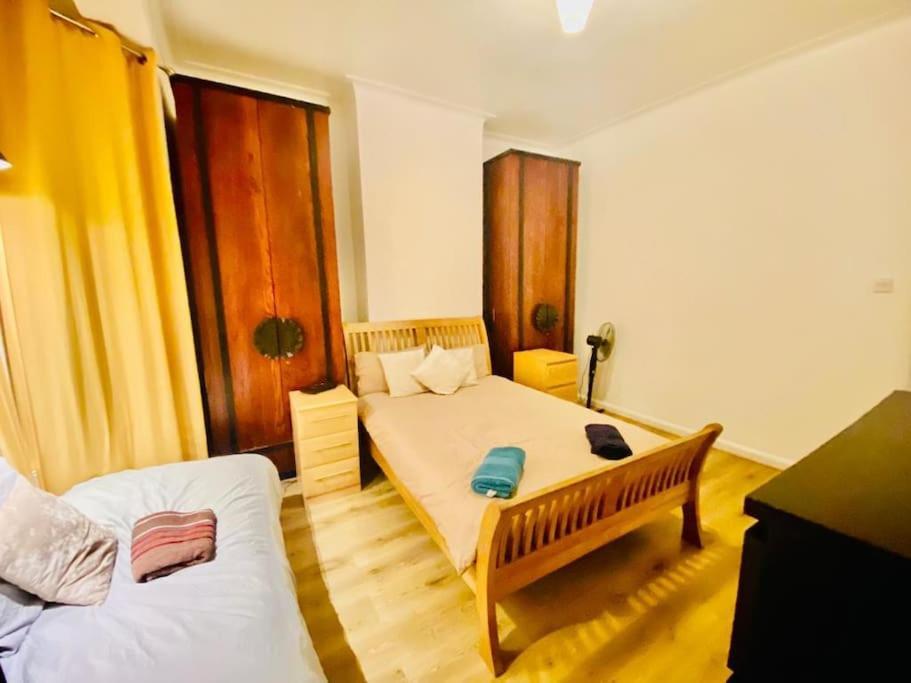 Two Bedroom House On Ground Floor In Apartamento