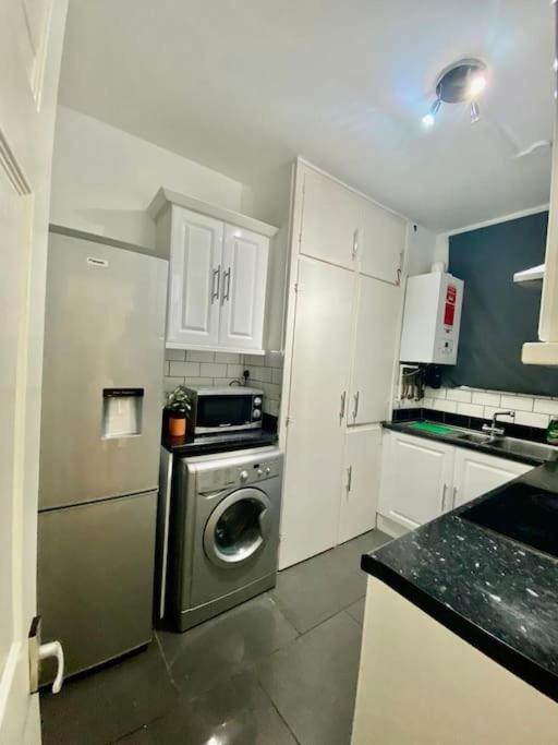 Ground Floor Flat In Bayswater Central Appartement