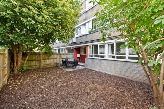 Joivy Spacious Apt With Private Yard In Notting Hill Appartement *