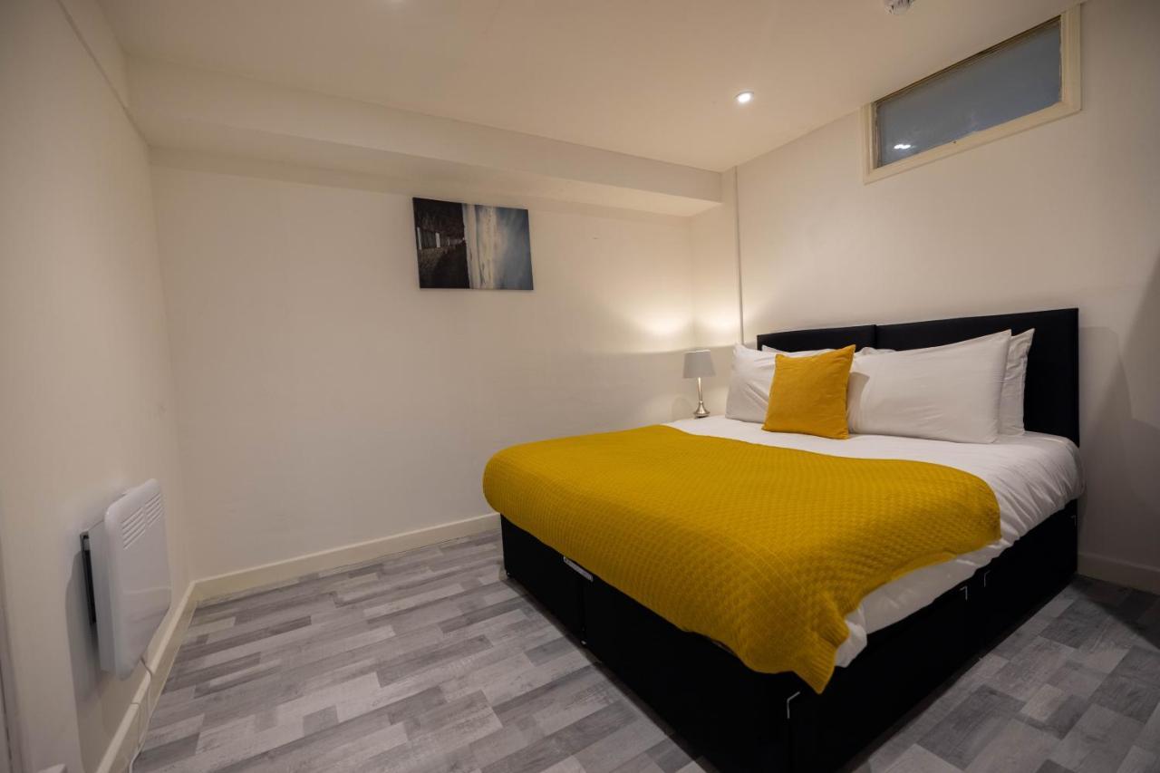 Appartement 3 Bedrooms-8guests-babycot-15mintopepys-freeparkg