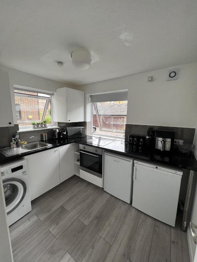 Apartment Canary Wharf Haven - Spacious & Homely Entire 1 Bedroom Flat London