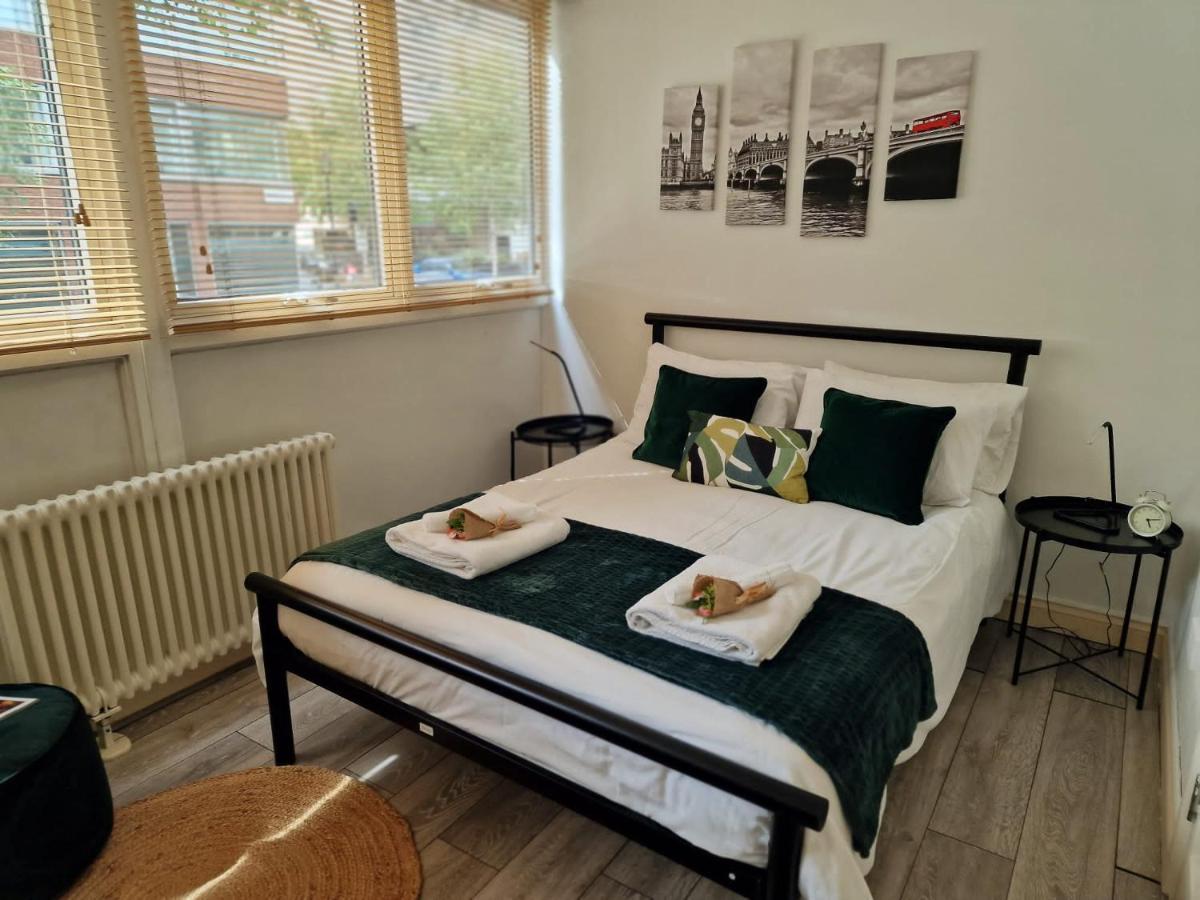2 Bedrooms Flat In Great Location! Apartment *