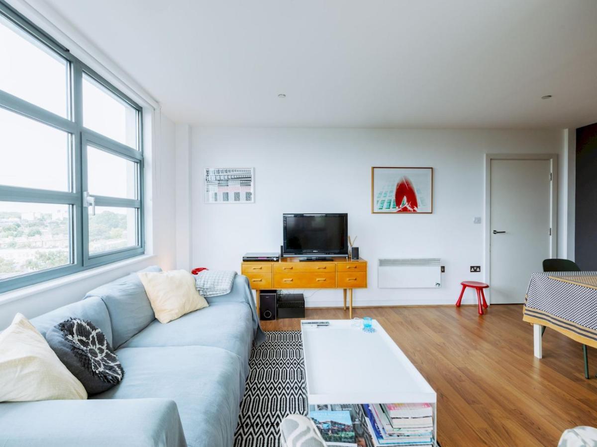 Pass The Keys: Canal View Flat Near Old St And Dalston Apartment *