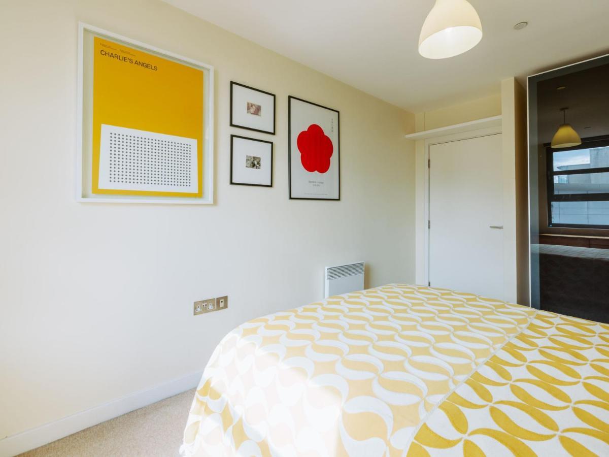 Pass The Keys: Canal View Flat Near Old St And Dalston Apartment London
